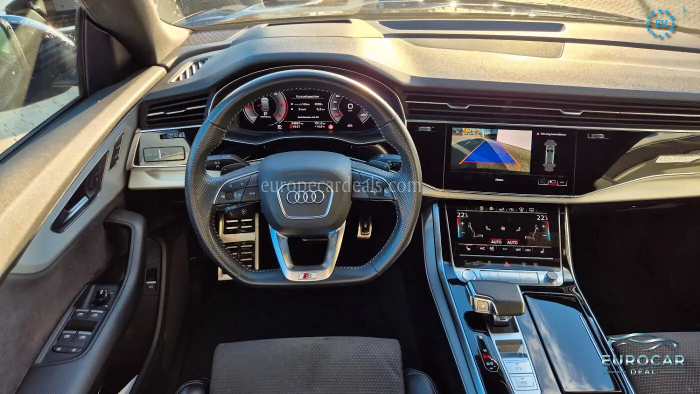 Audi Q8