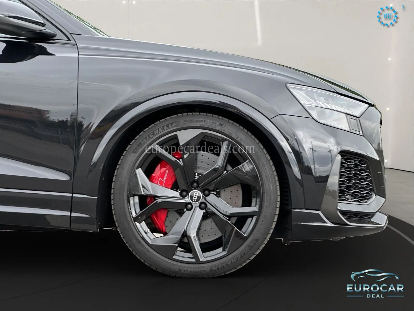 Audi RSQ8