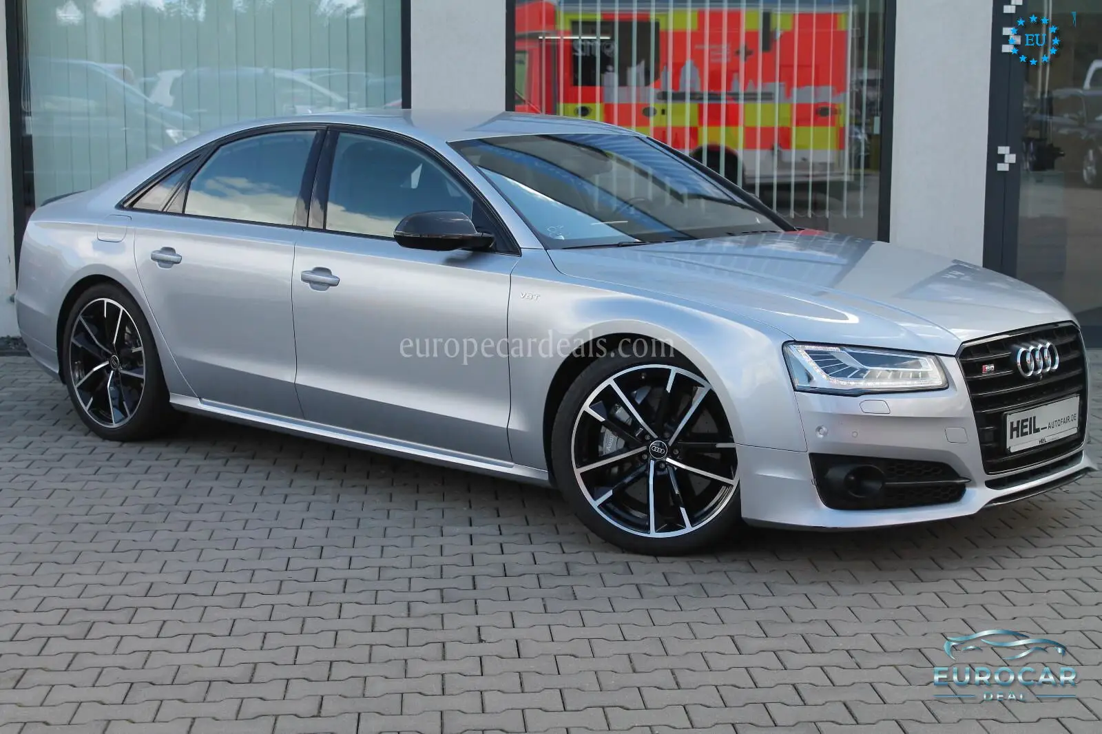 Audi S8