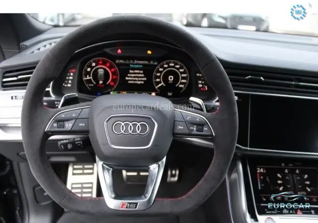 Audi RSQ8