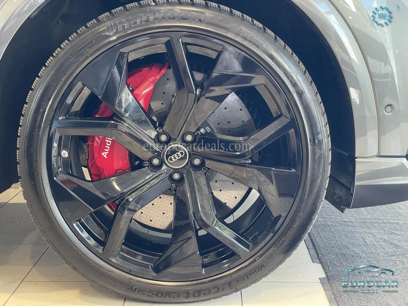 Audi RSQ8