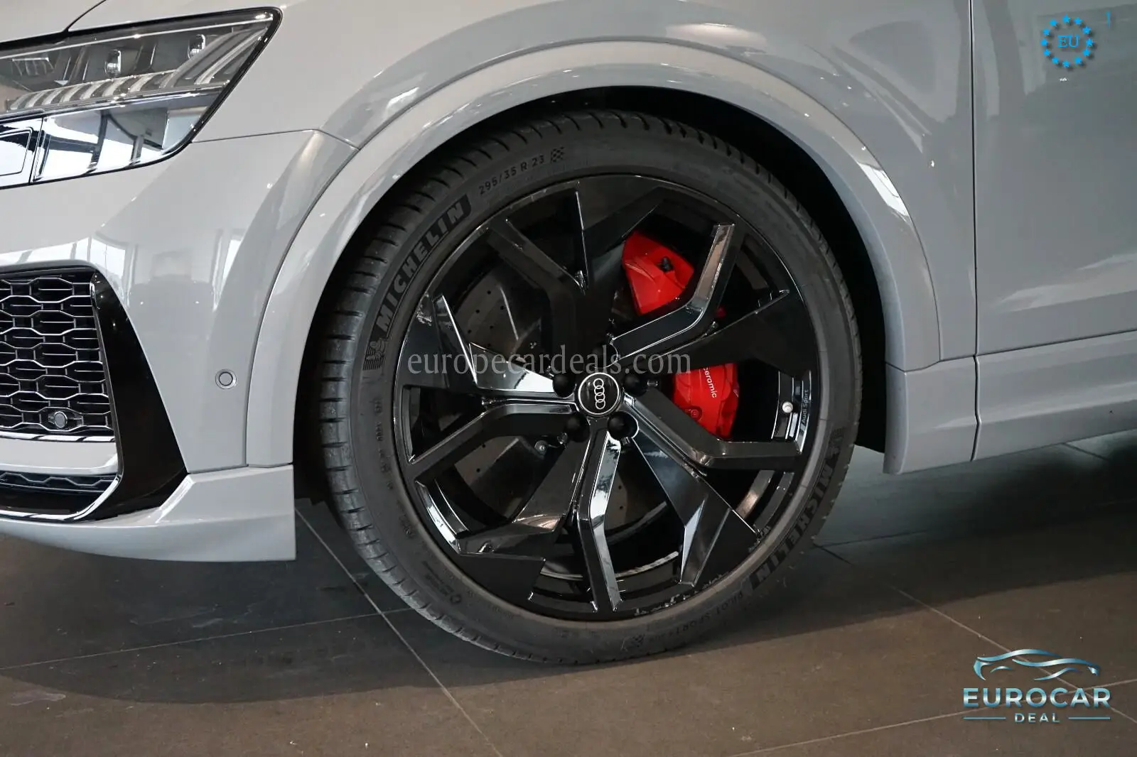 Audi RSQ8
