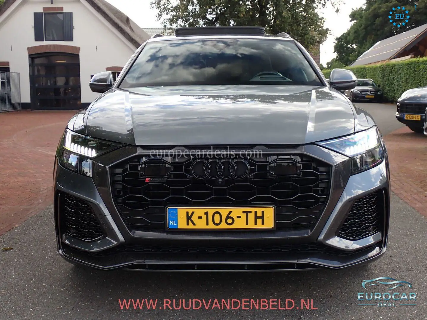 Audi RSQ8