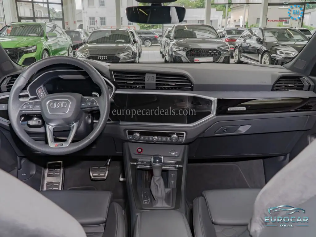 Audi RSQ3
