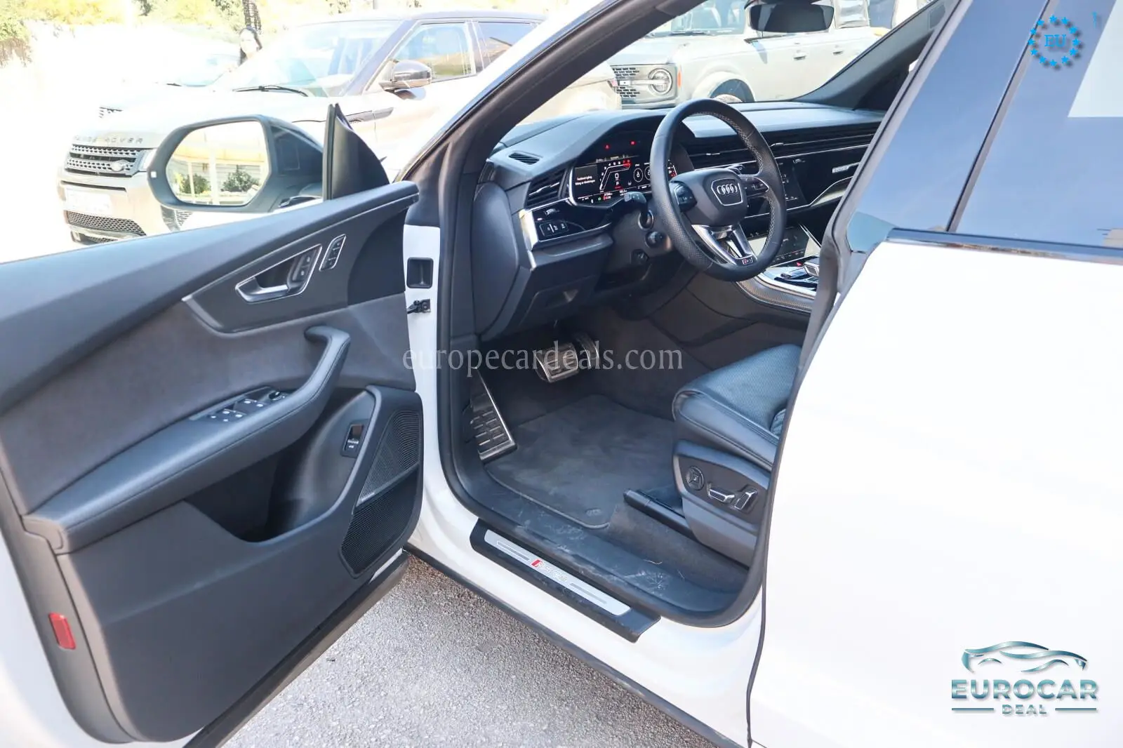 Audi RSQ8