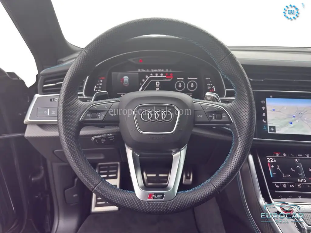 Audi RSQ8