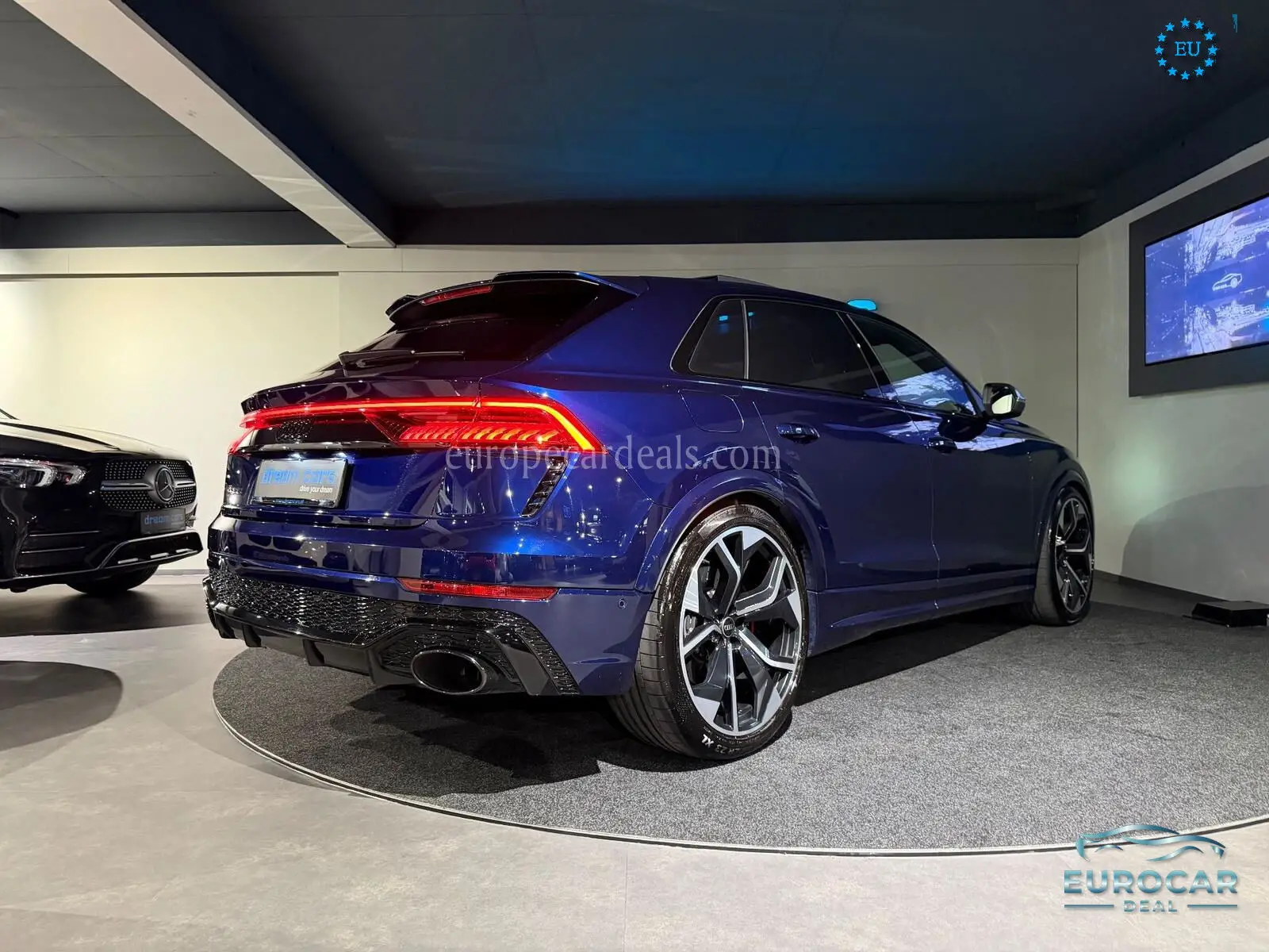 Audi RSQ8