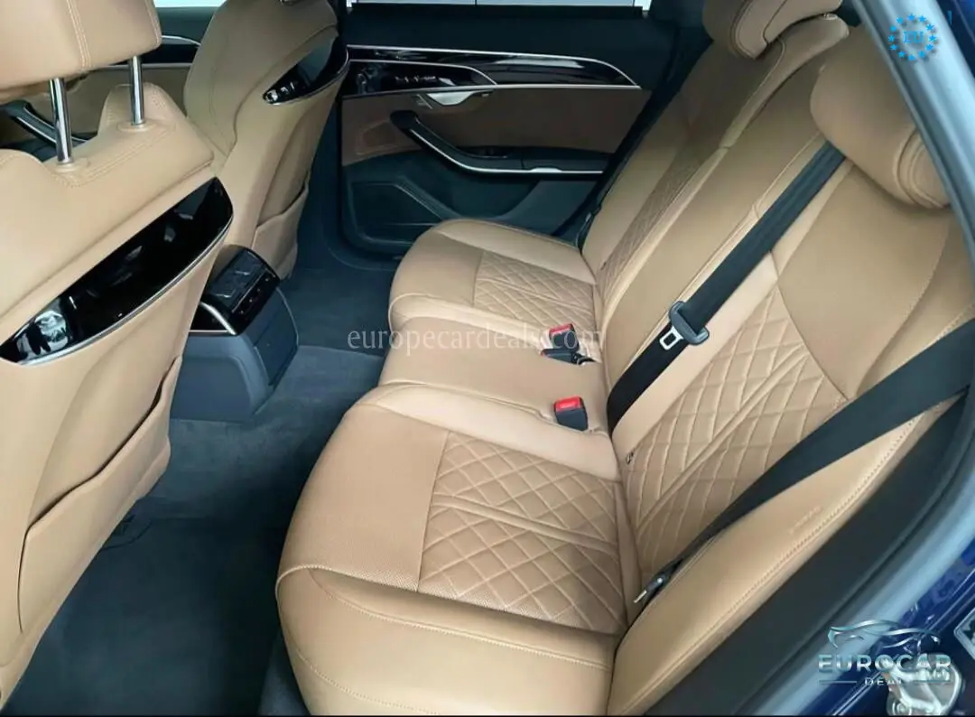 Audi S8