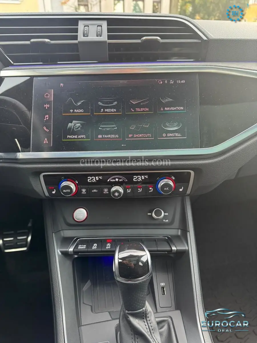 Audi RSQ3