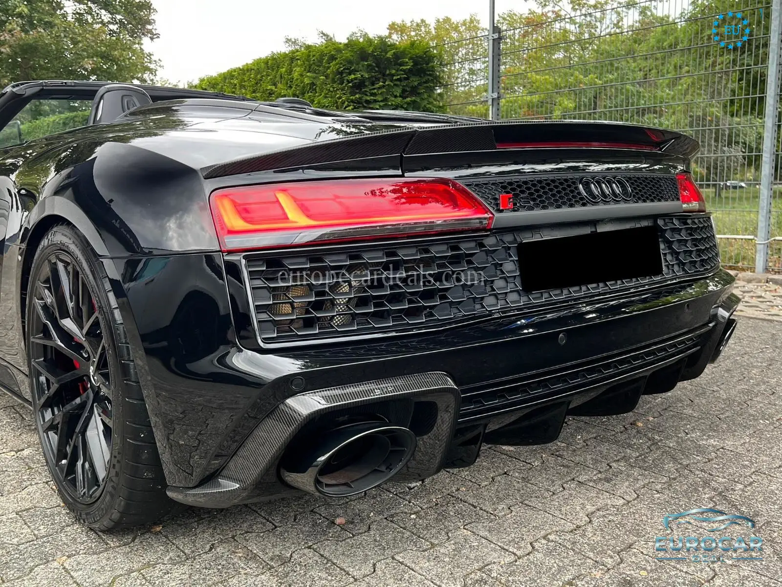 Audi R8