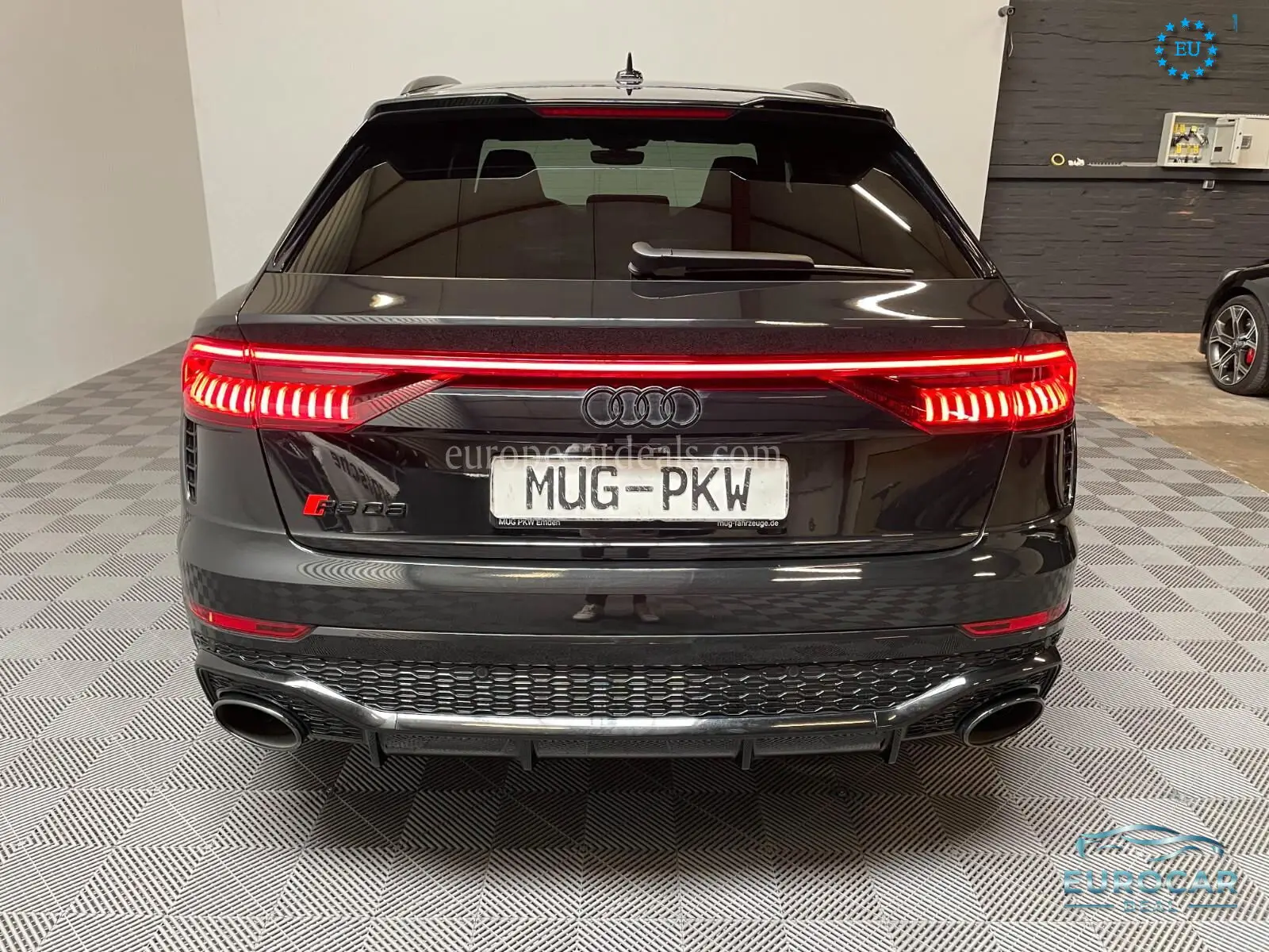Audi RSQ8
