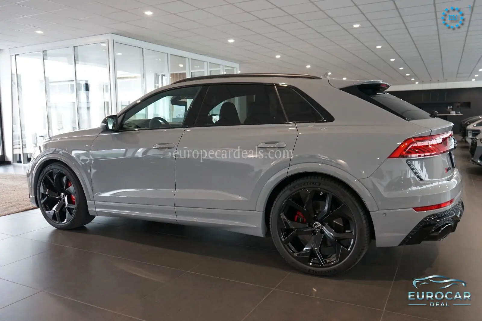 Audi RSQ8