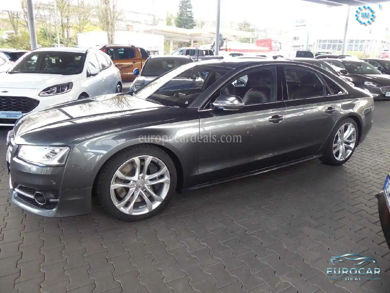 Audi S8