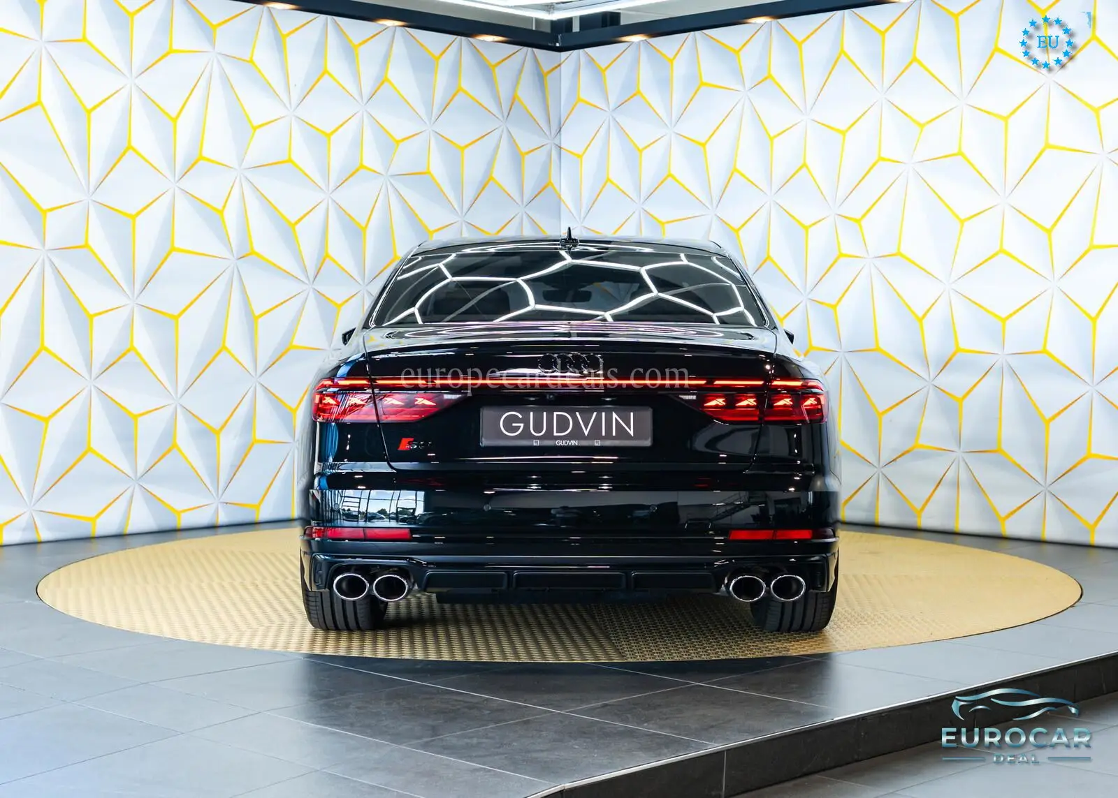 Audi S8