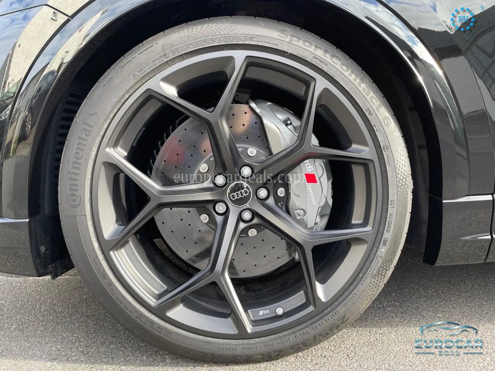 Audi RSQ8