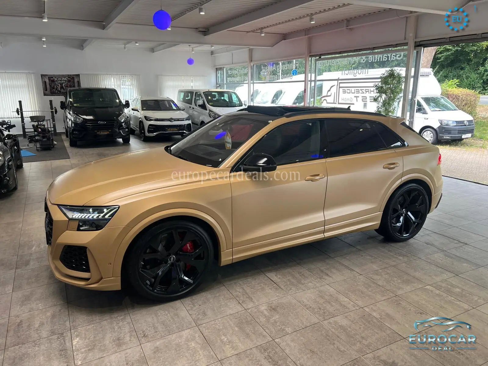 Audi RSQ8