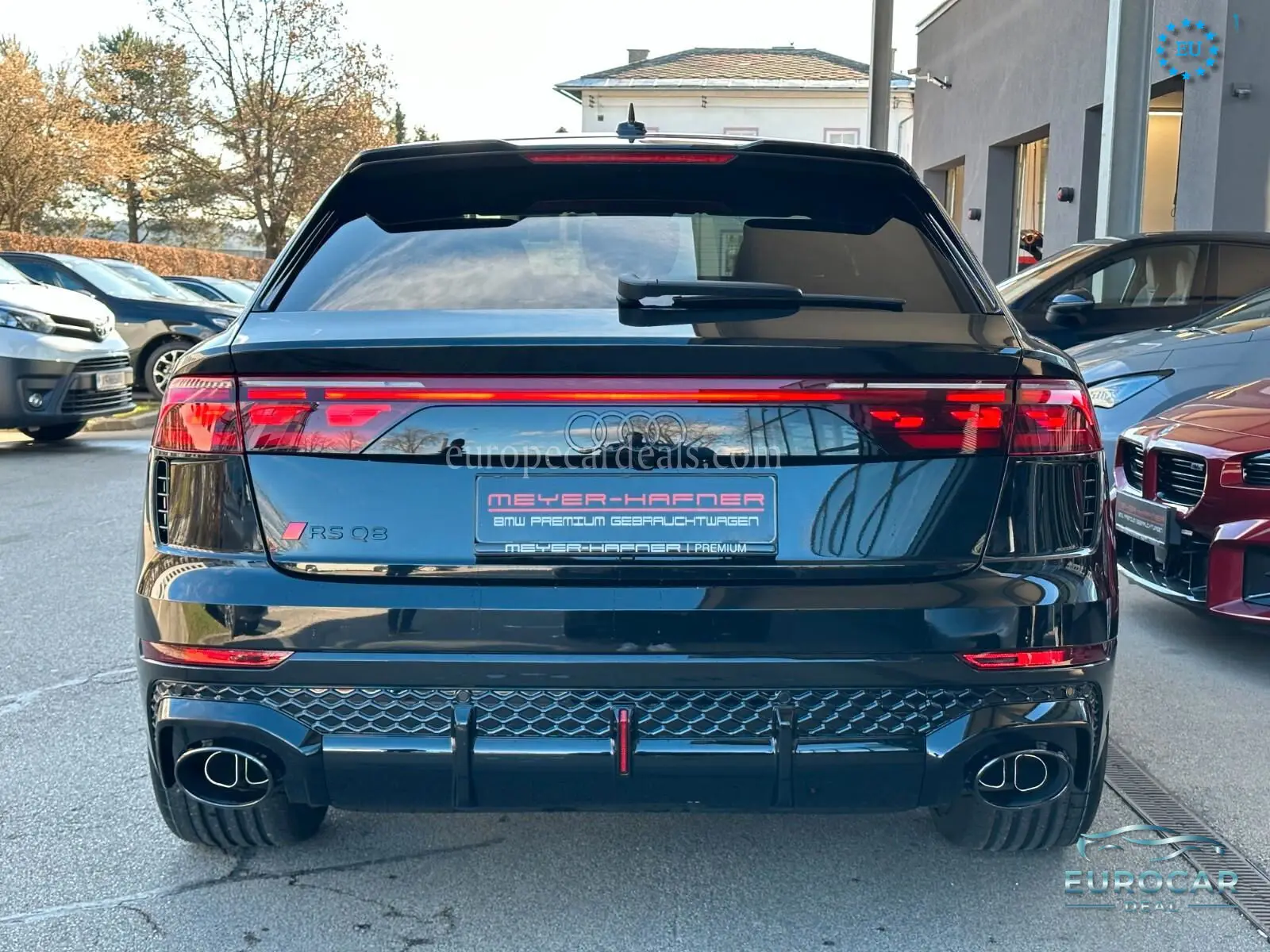 Audi RSQ8