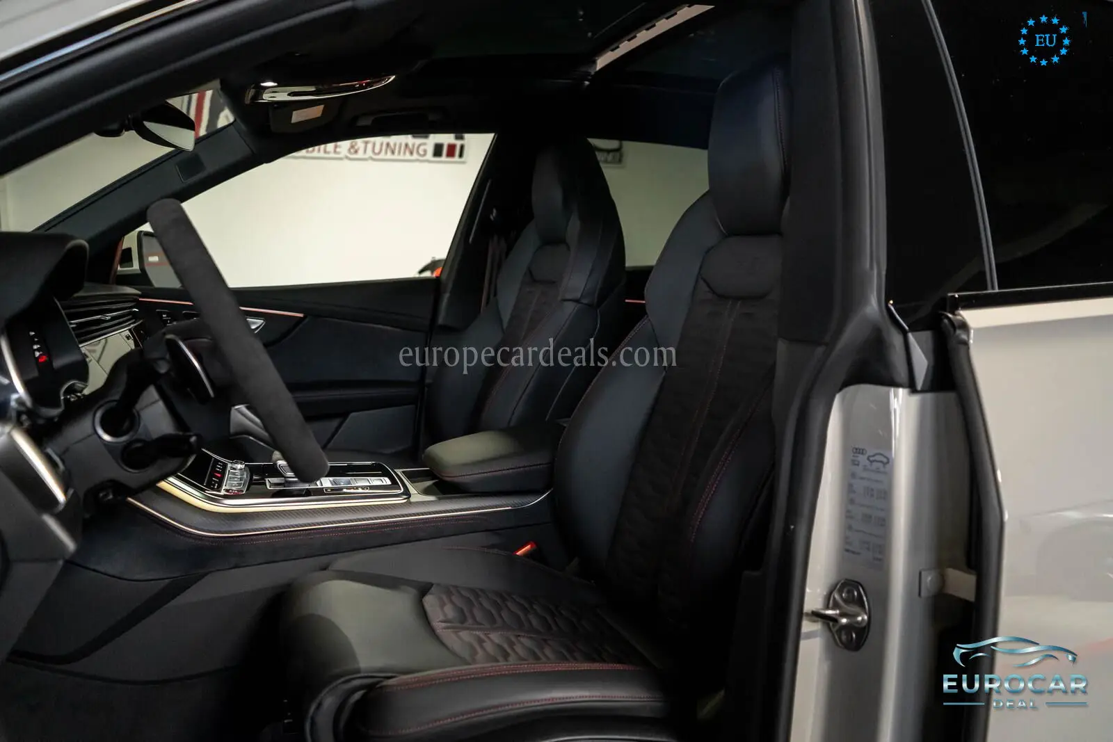 Audi RSQ8