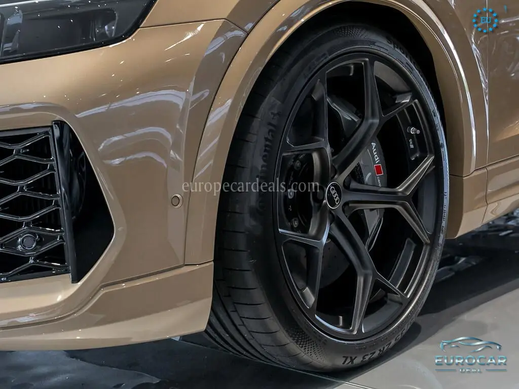 Audi RSQ8