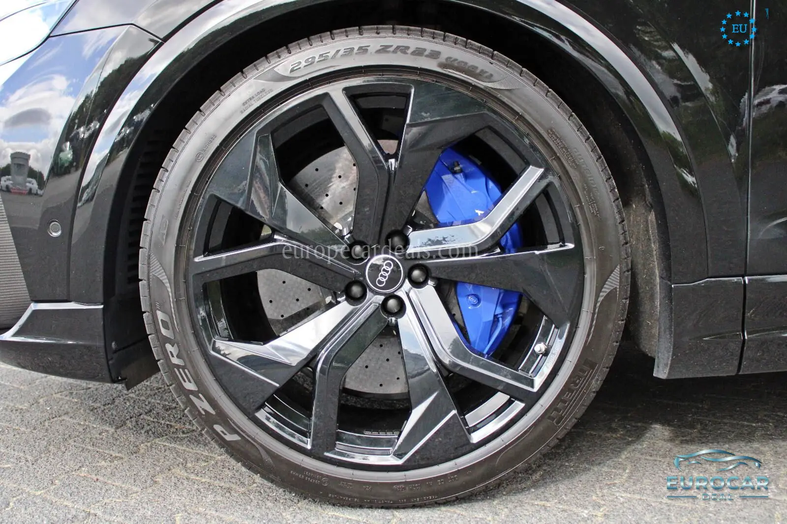 Audi RSQ8