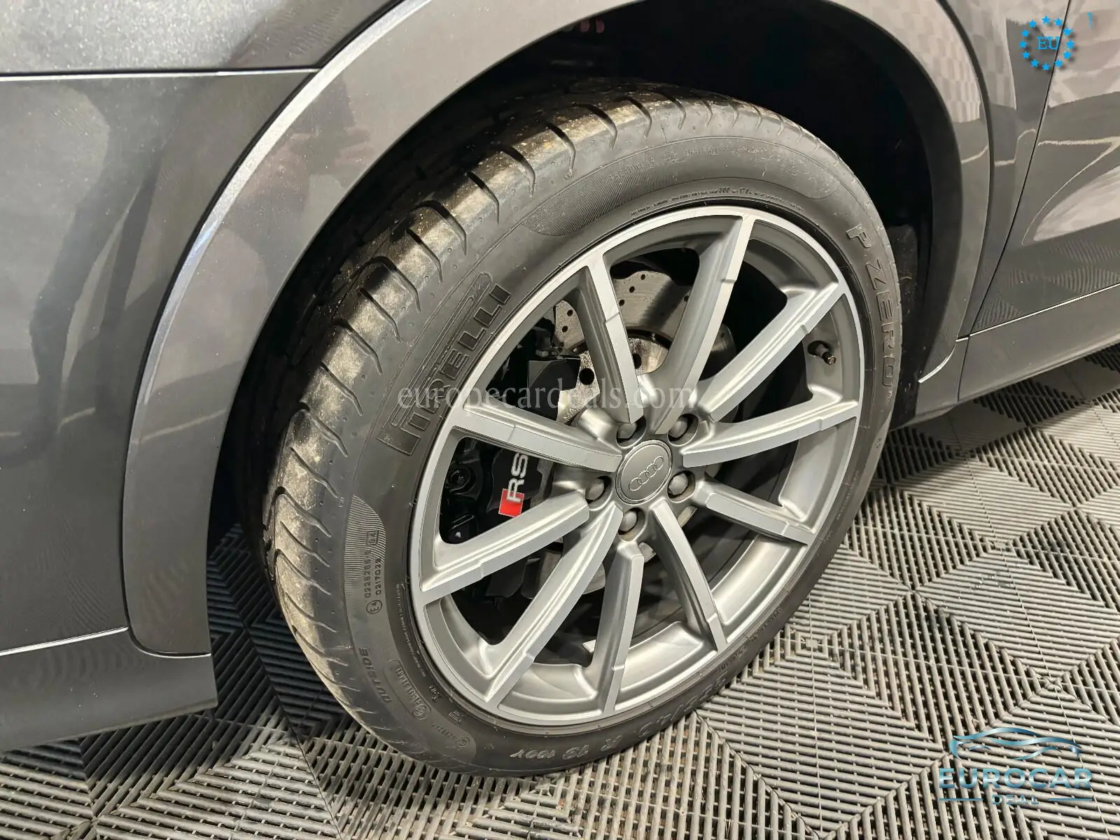 Audi RSQ3
