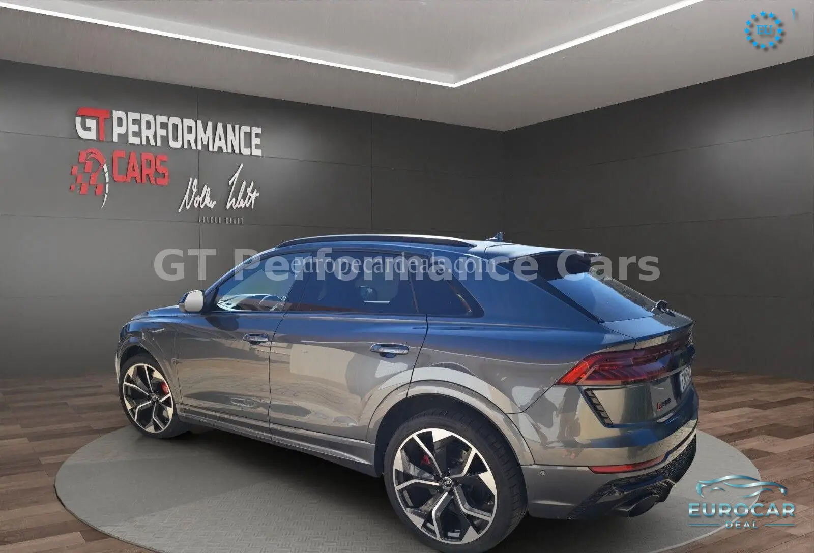 Audi RSQ8