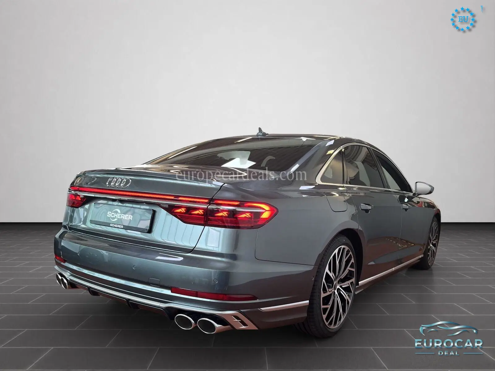 Audi S8