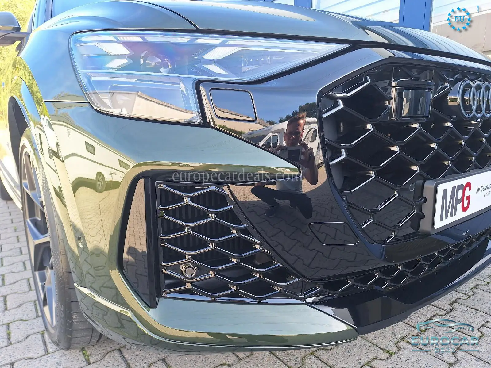 Audi RSQ8