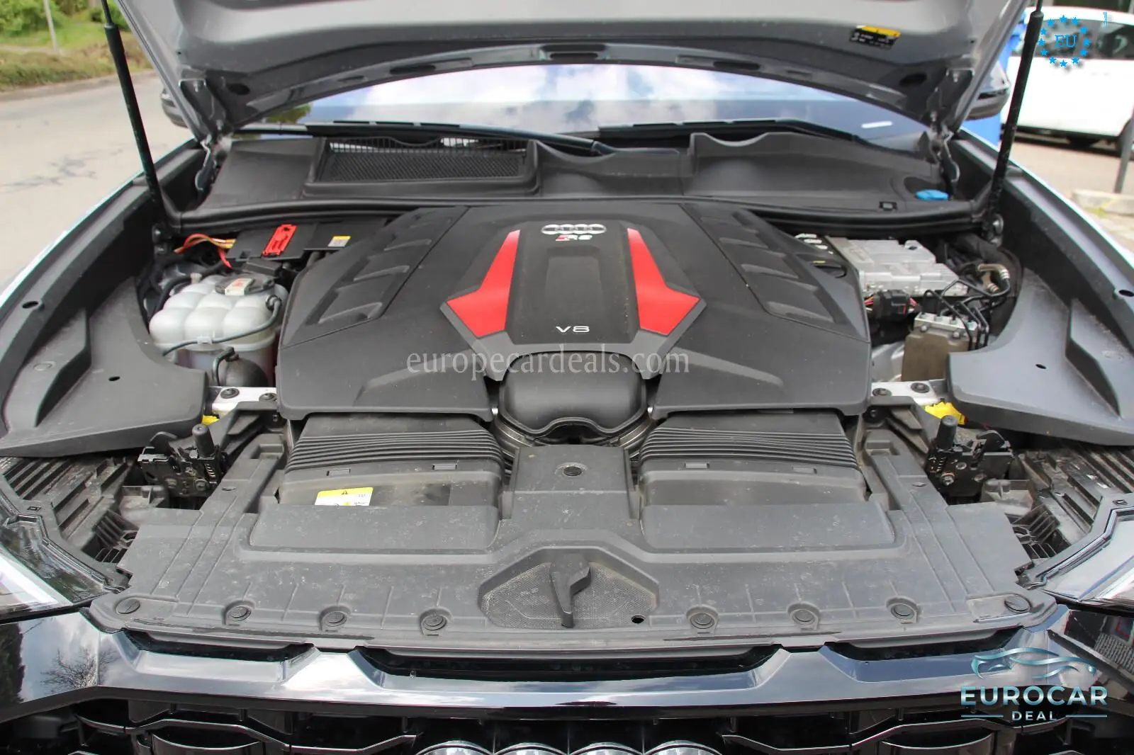 Audi RSQ8