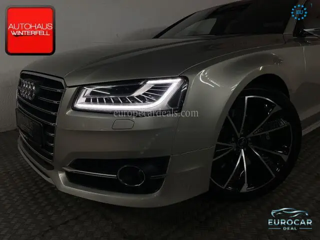 Audi S8