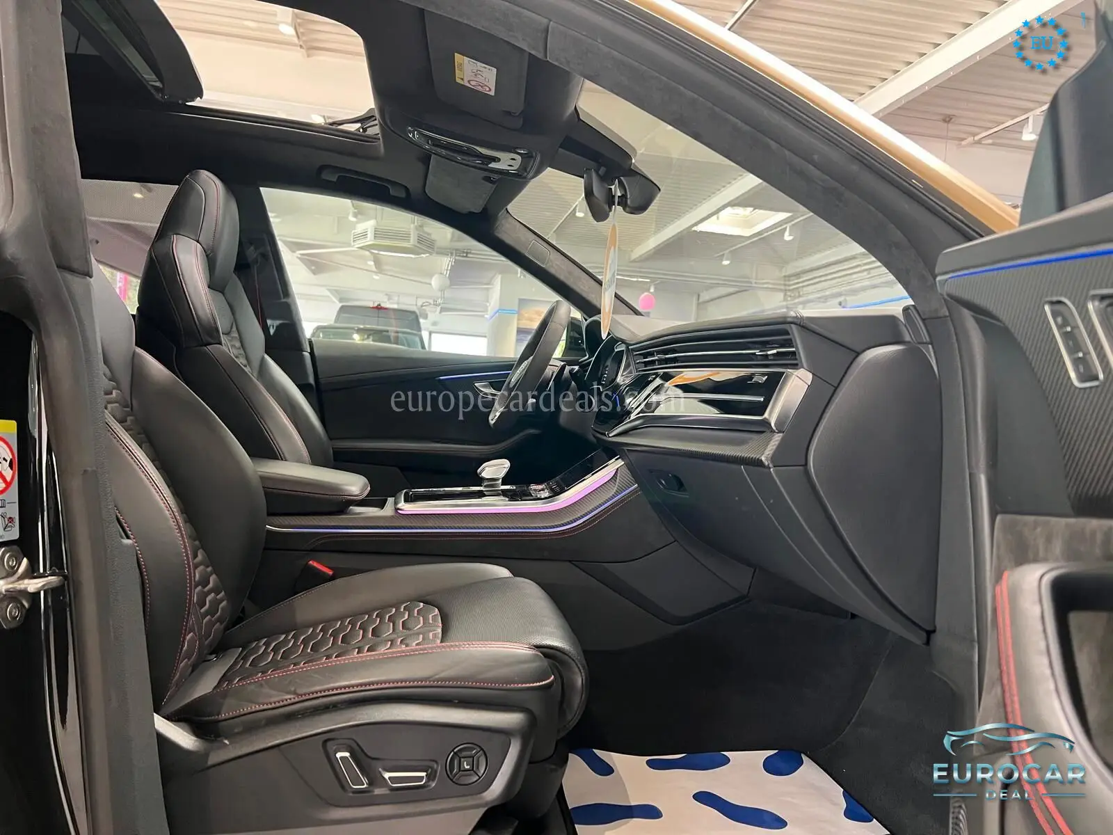 Audi RSQ8