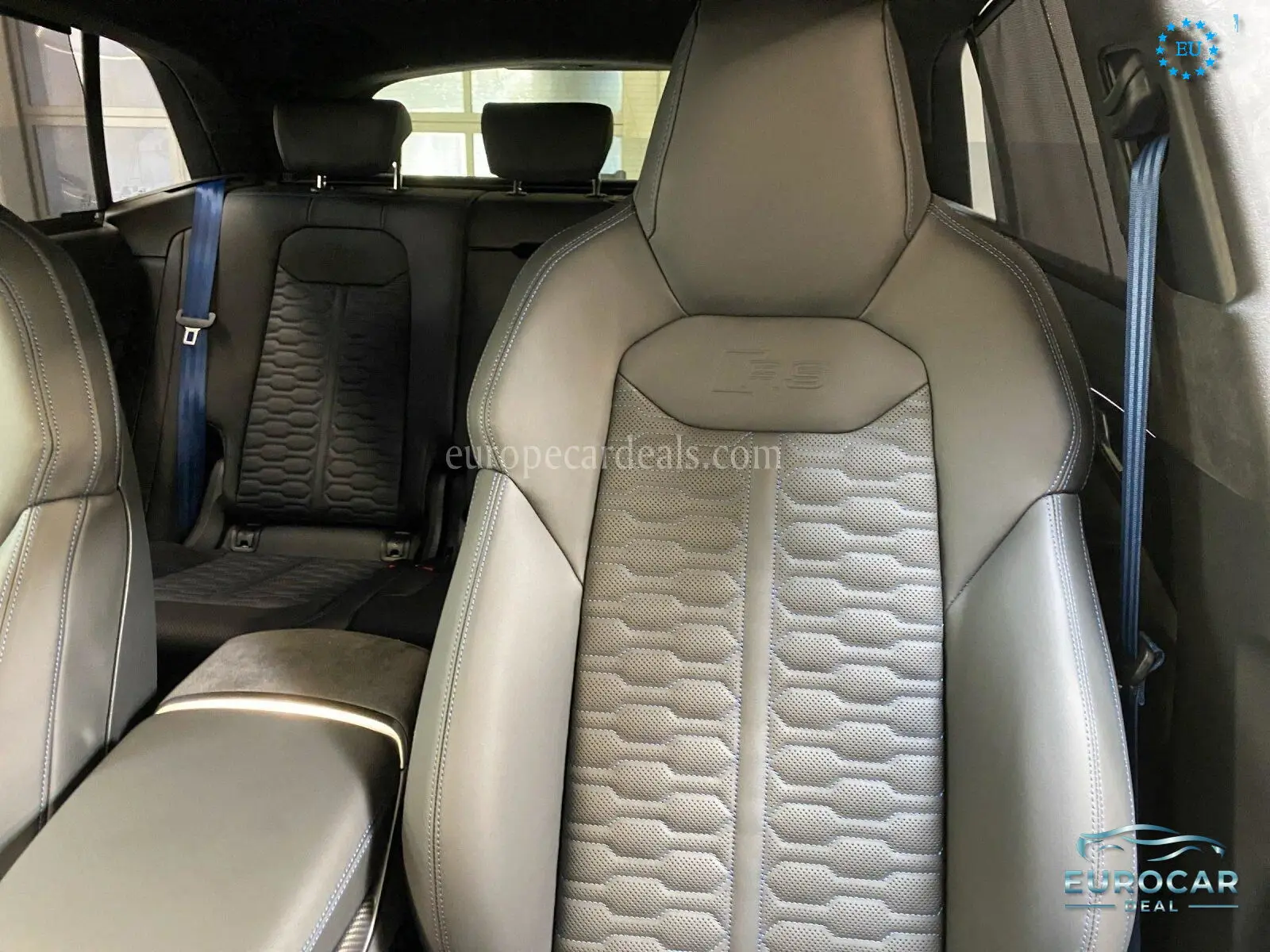 Audi RSQ8