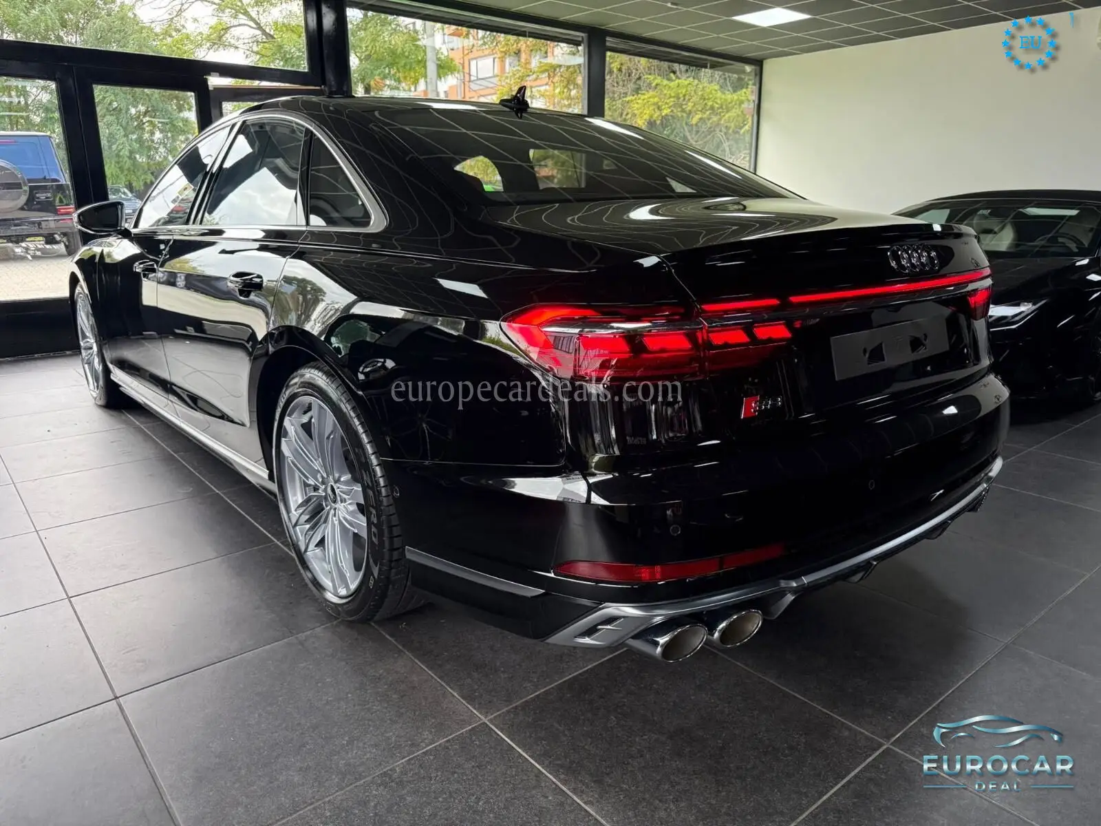 Audi S8