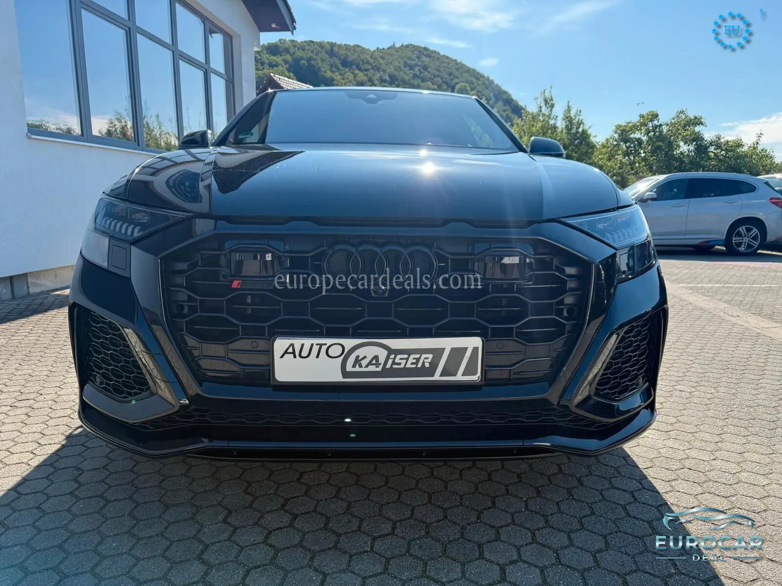 Audi RSQ8