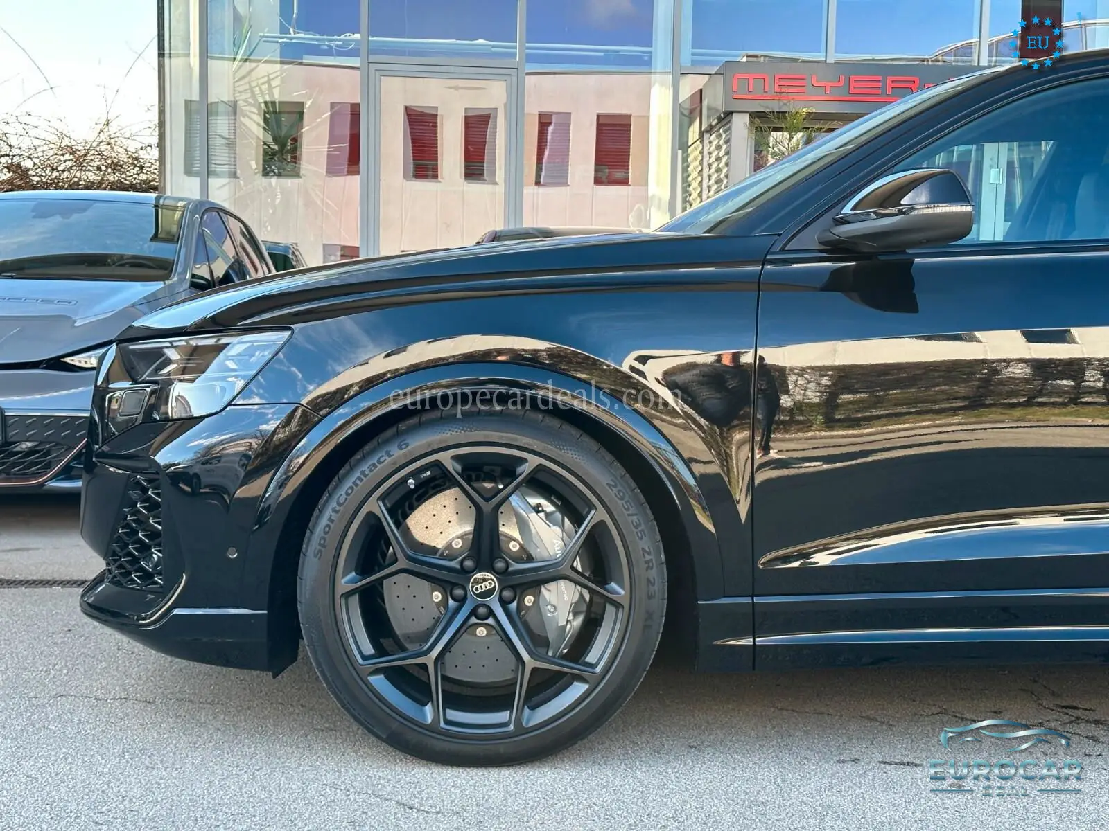 Audi RSQ8