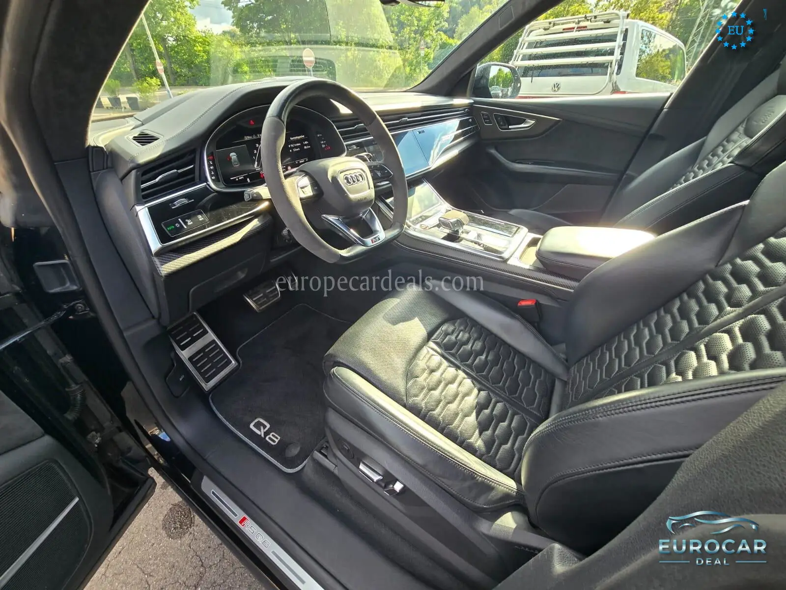 Audi RSQ8