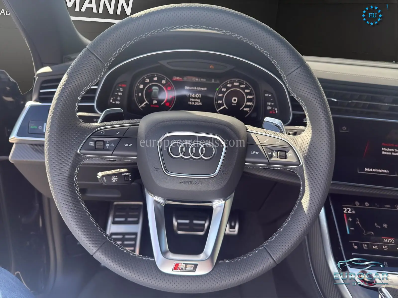 Audi RSQ8