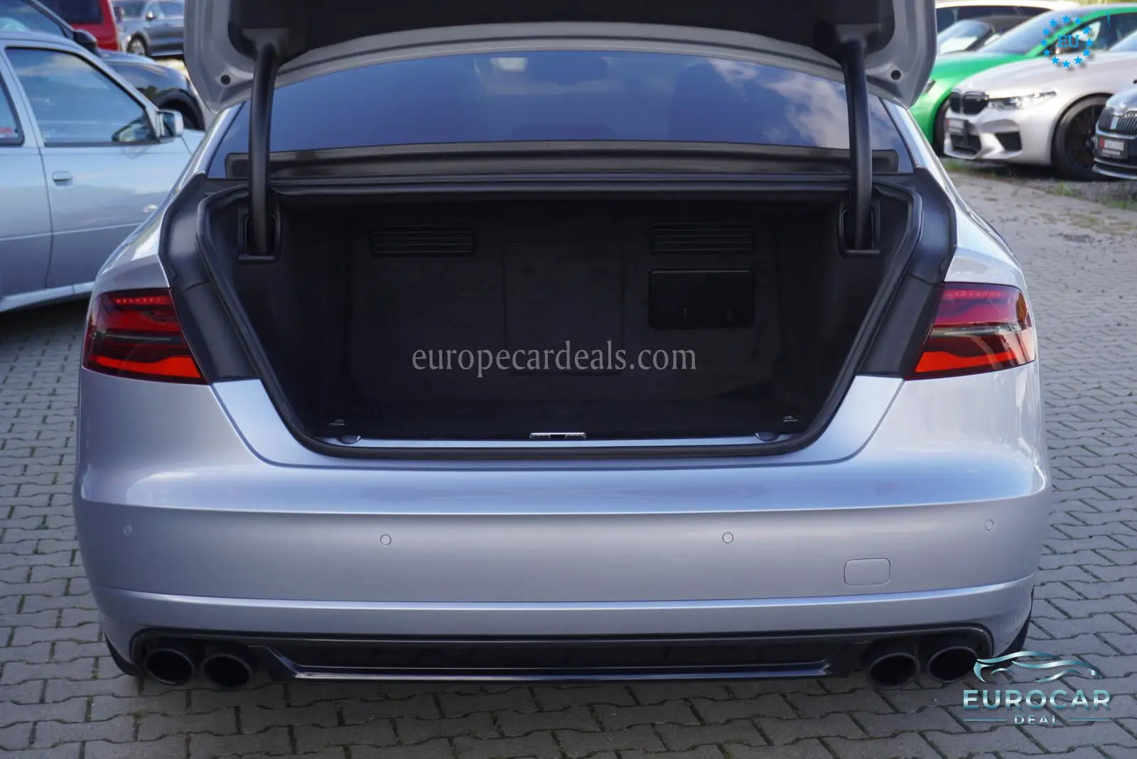 Audi S8