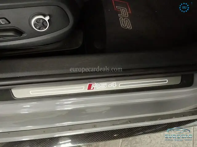Audi RS4