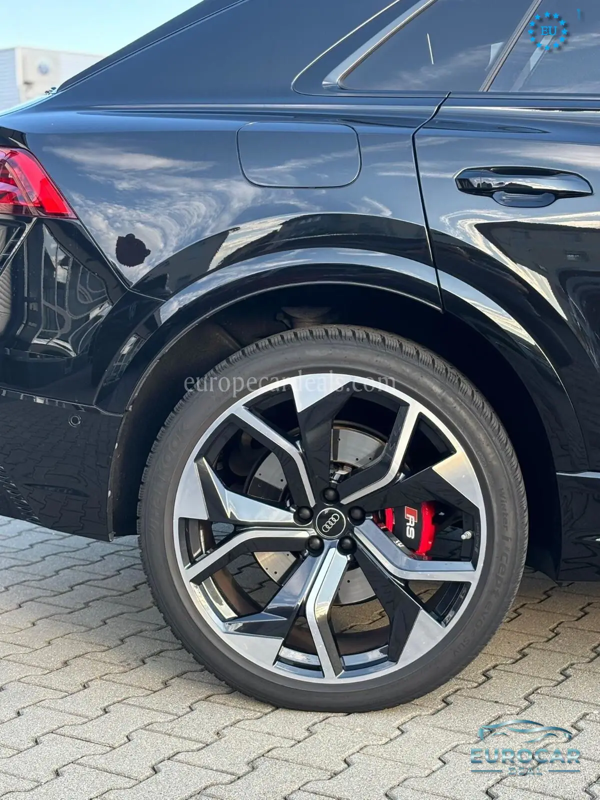 Audi RSQ8
