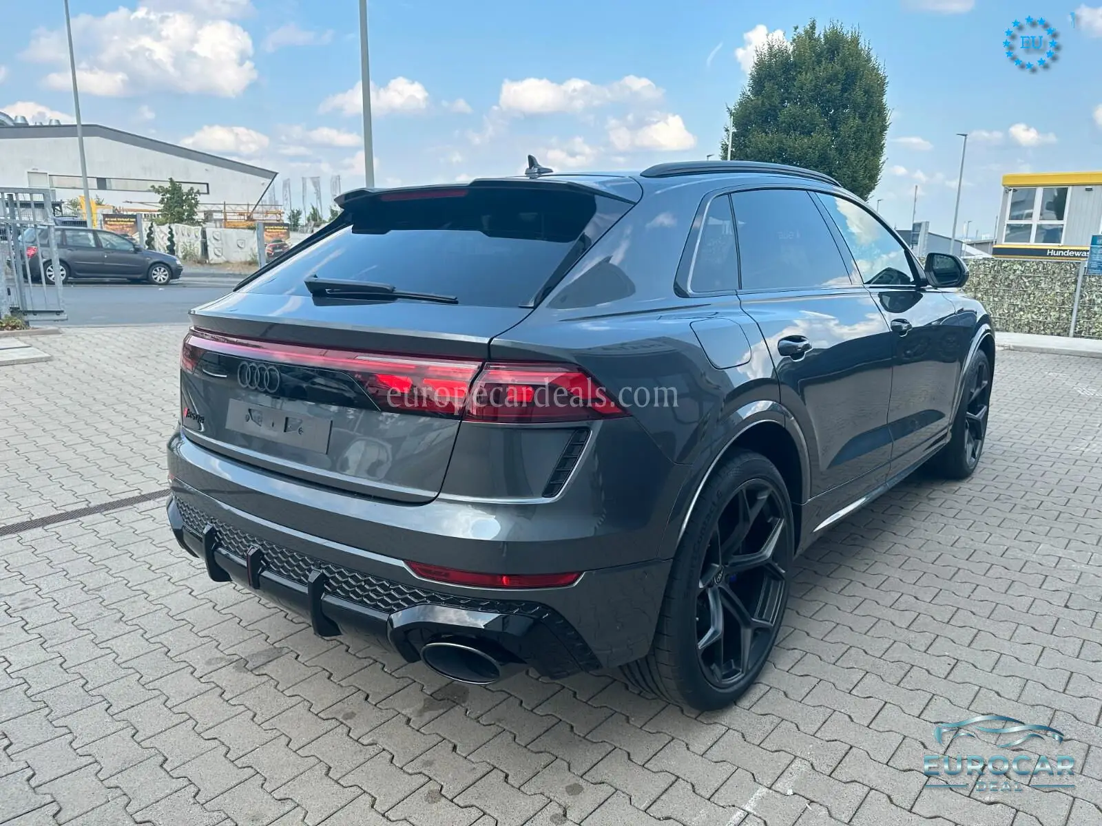 Audi RSQ8
