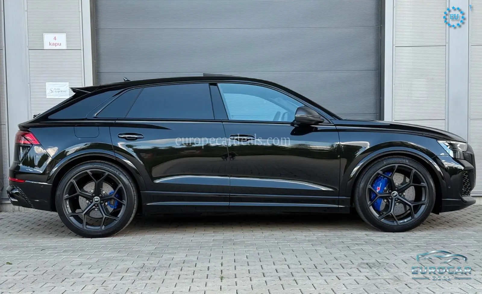 Audi RSQ8