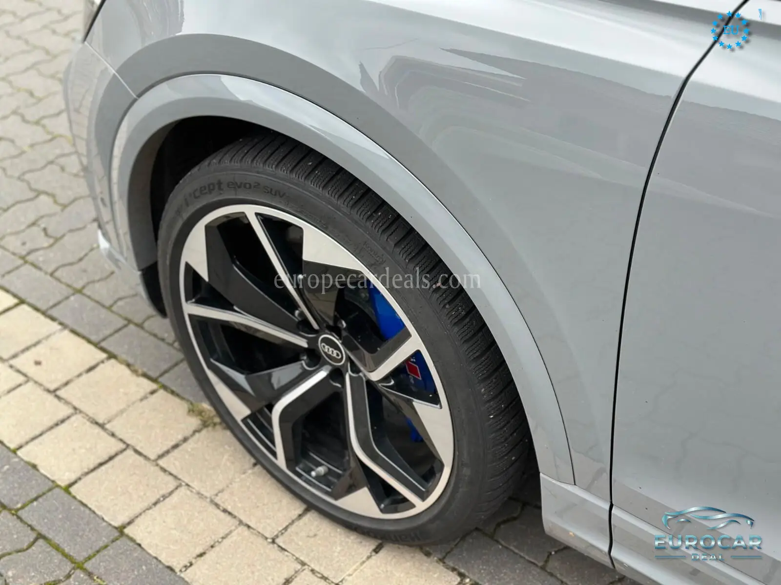 Audi RSQ8