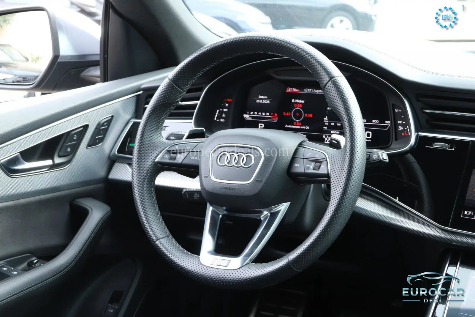 Audi RSQ8
