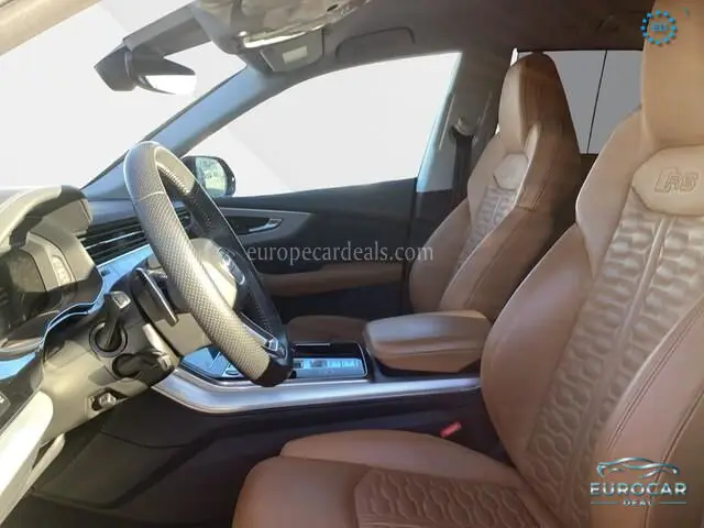 Audi RSQ8