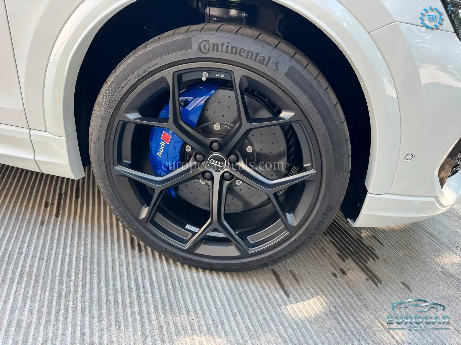 Audi RSQ8