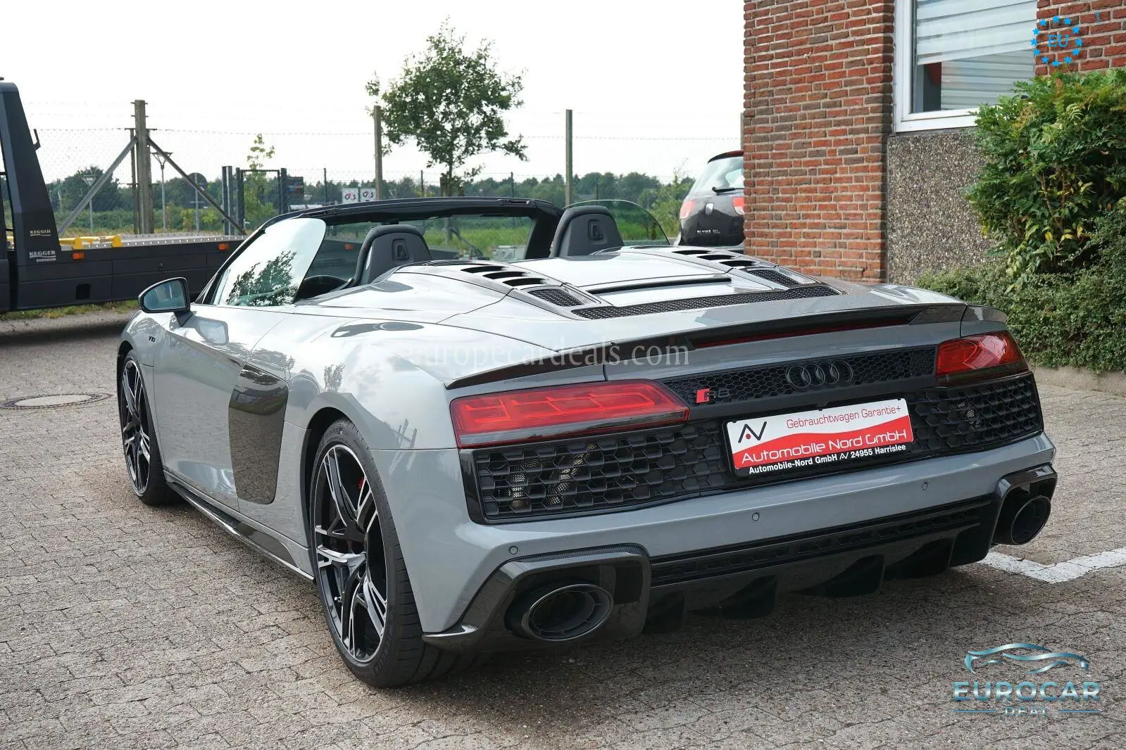 Audi R8