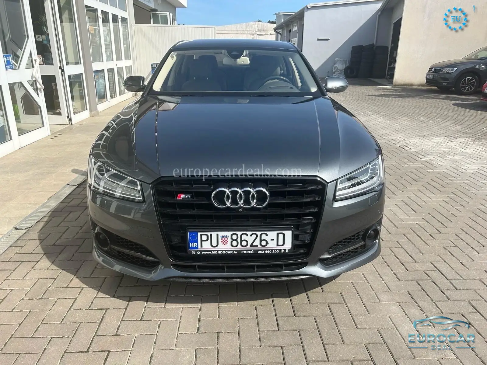 Audi S8