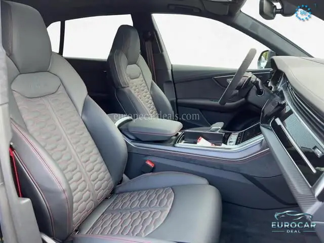 Audi RSQ8