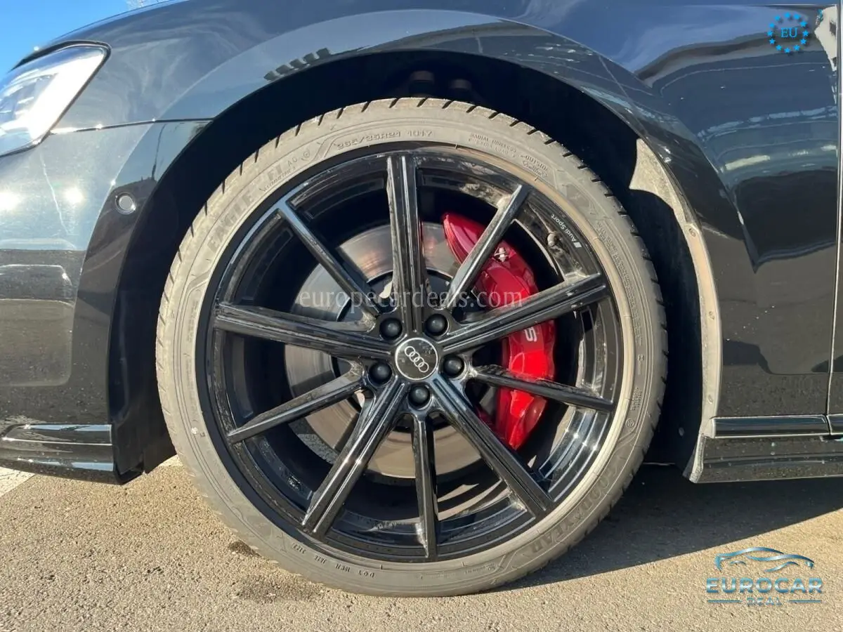Audi S8
